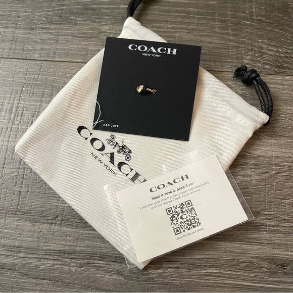 NWT Coach Signature Puffy Heart Gold Ear Cuff OS - Picture 2 of 4